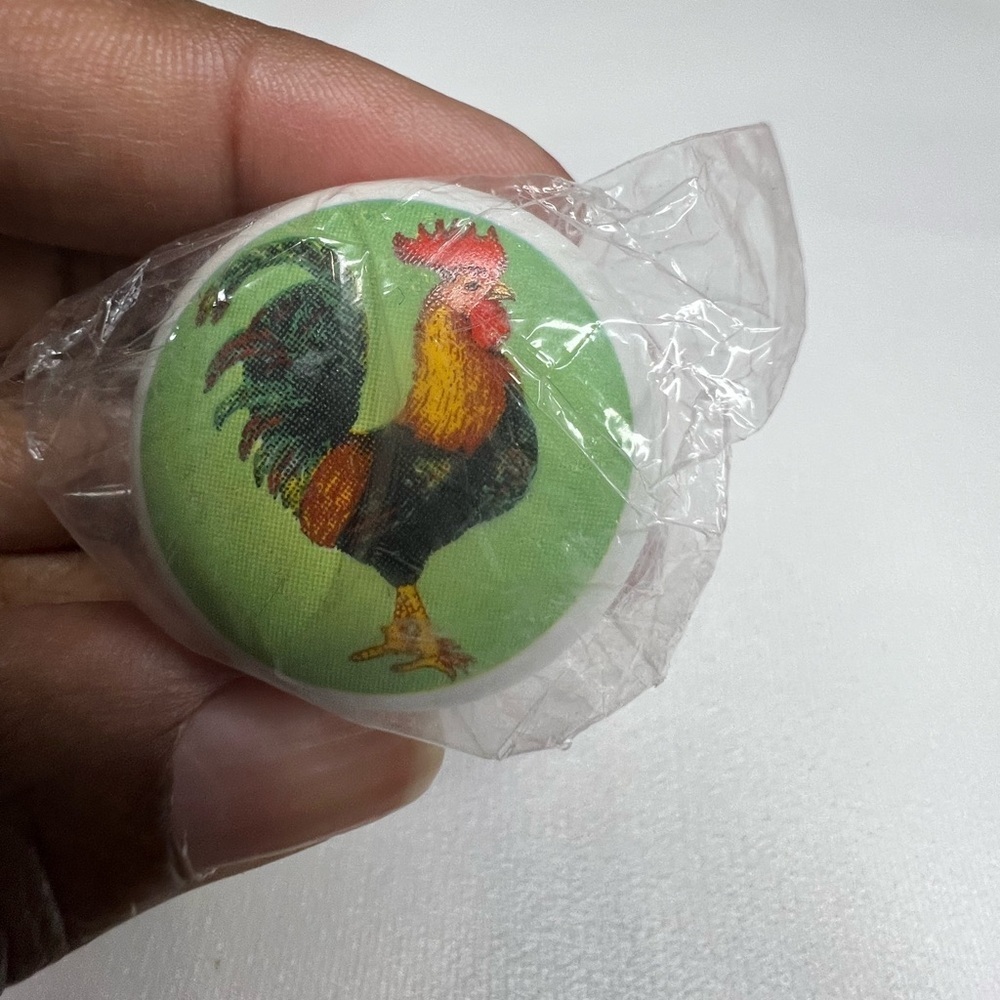 Drawer/Cabinet Rooster White Ceramic Knobs with hardware NIP - Set of 10